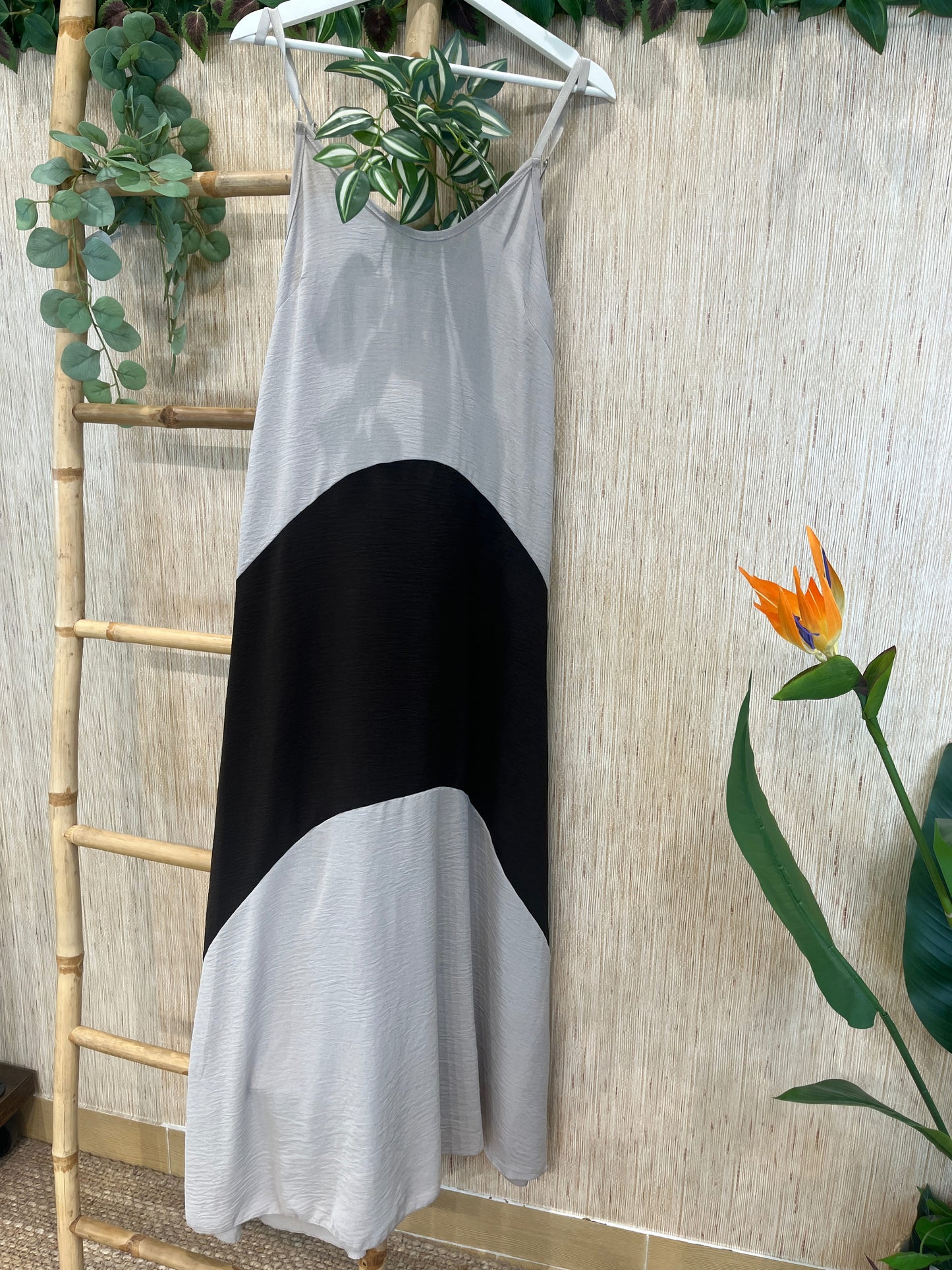 VESTIDO MÓNACO