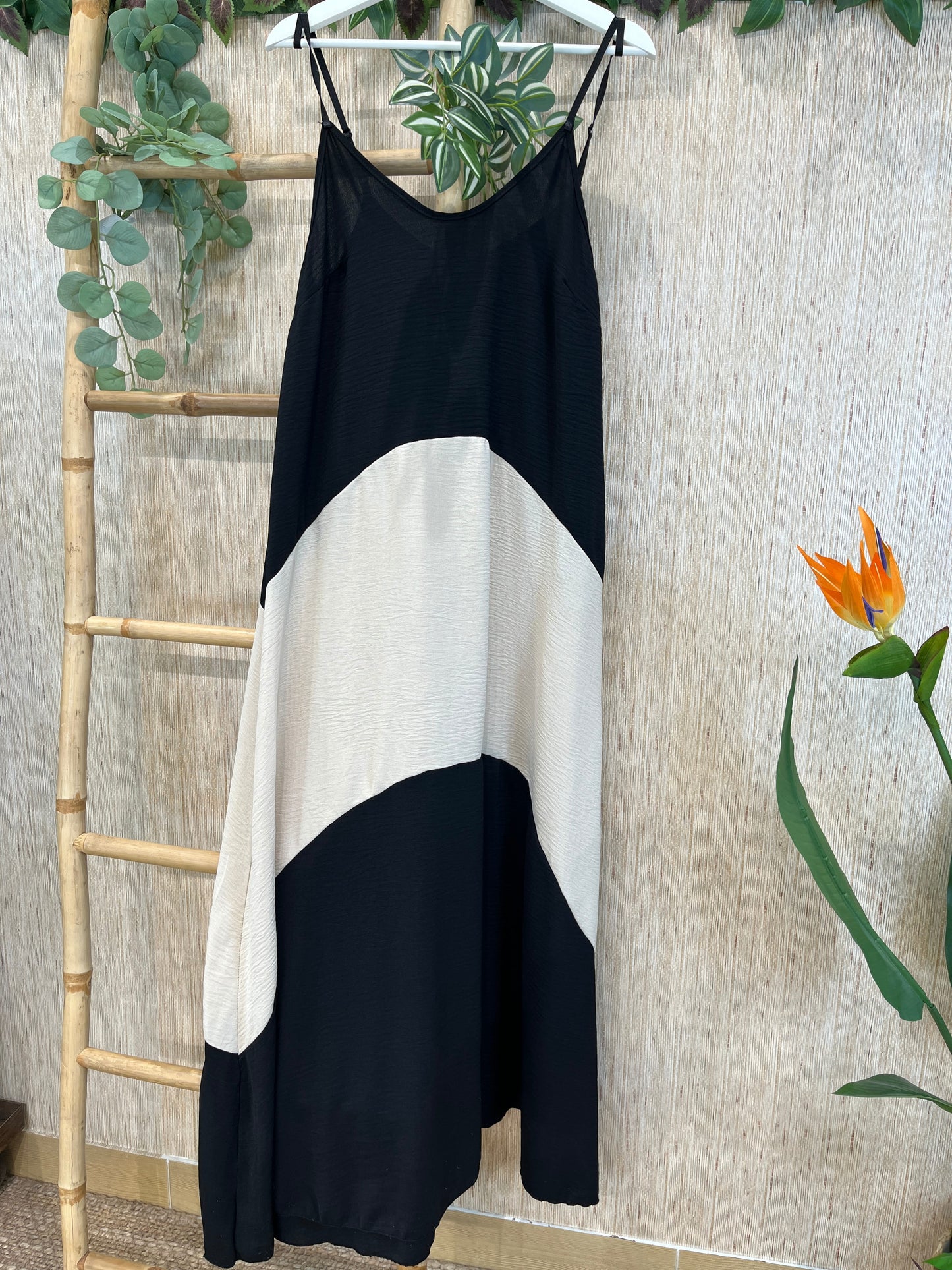VESTIDO MÓNACO
