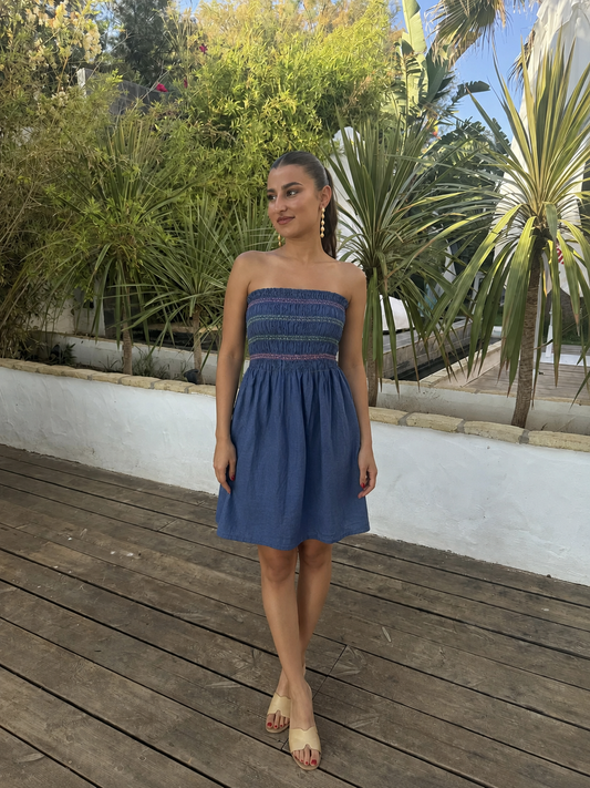 VESTIDO PALABRA DE HONOR PECHO BORDADO