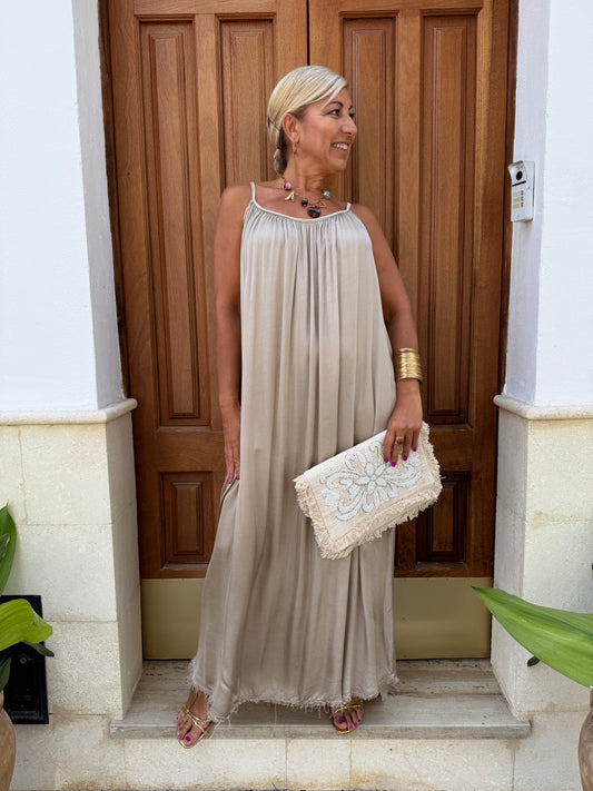 VESTIDO SATINADO DESFLECADO