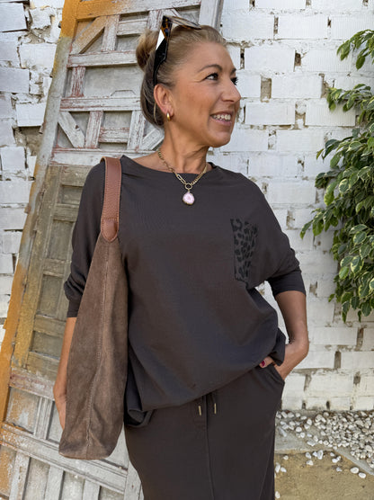 CAMISETA BOLSILLO LEOPARDO