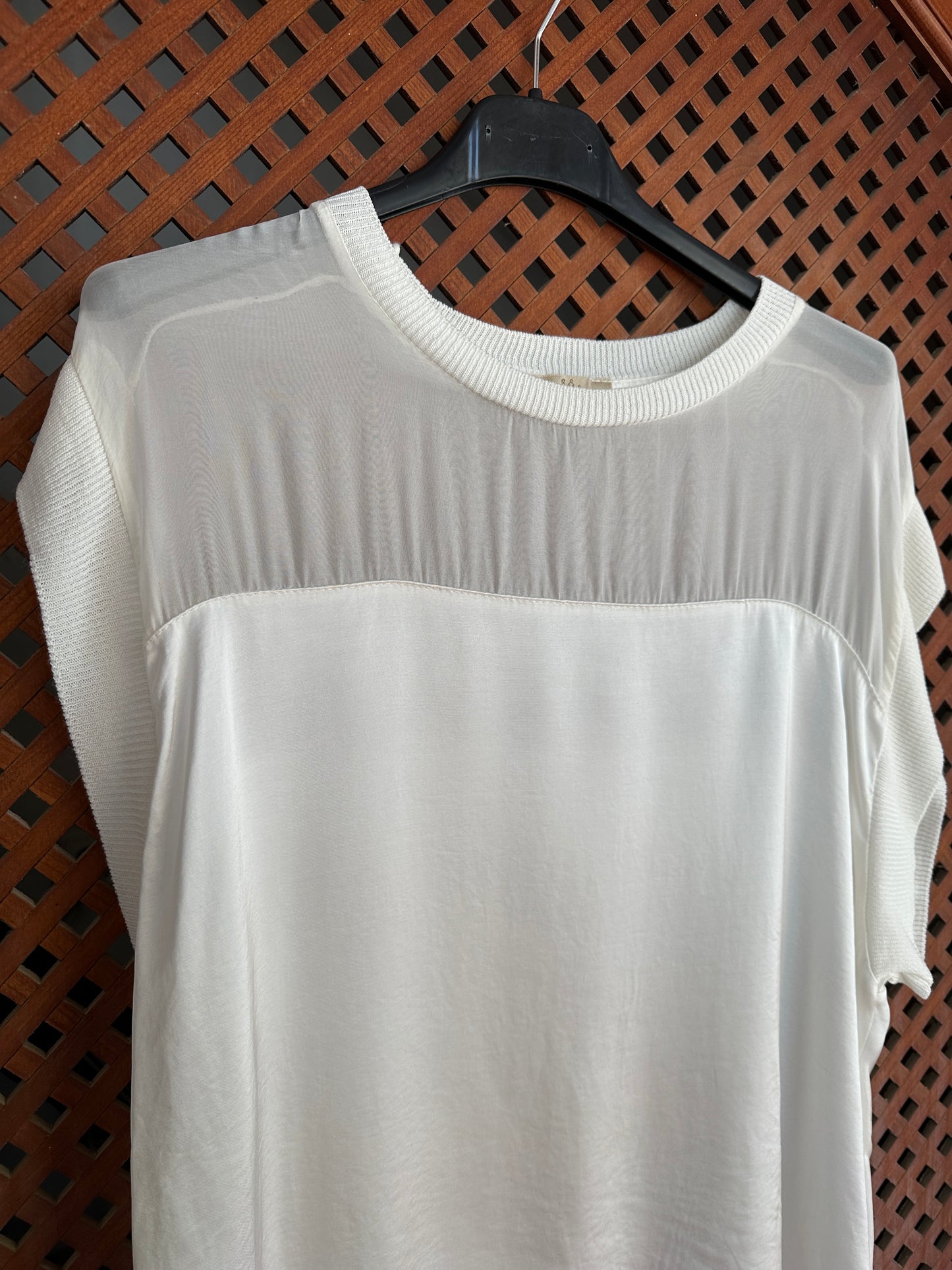 T-SHIRT DE CETIM TRANSPARENTE