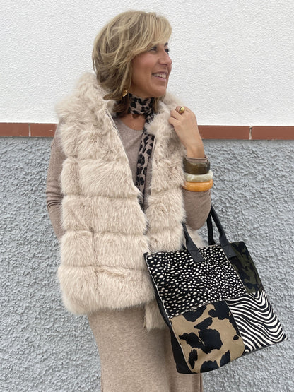 Chaleco Pelo Con Capucha Mujer CHALECO PELO CAPUCHA – YERBABUENA MODA