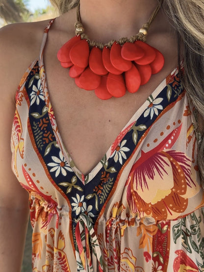 WOODEN PETAL NECKLACE