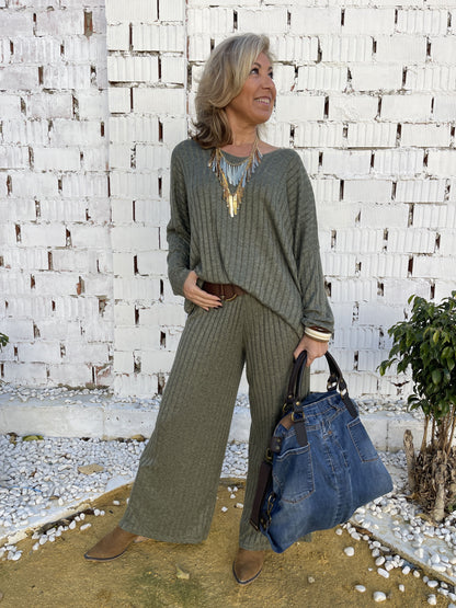 CONJUNTO CURVY REYES