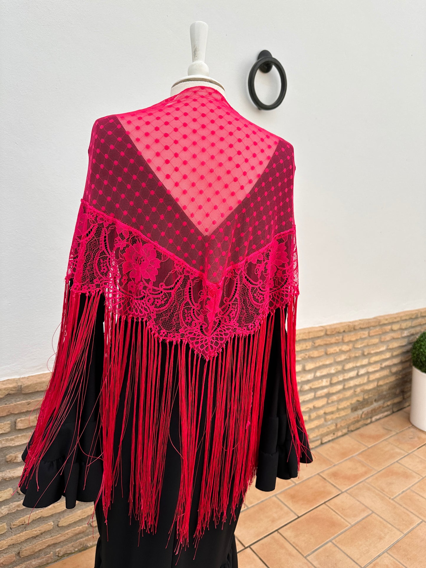 TULLE LACE SHAWL