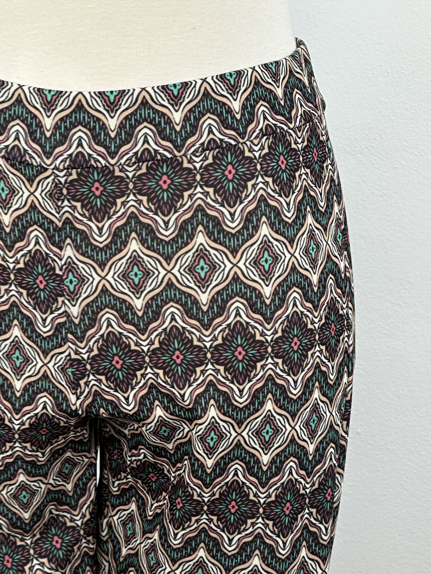 PANTALÓN CAMPANA ESTAMPADO